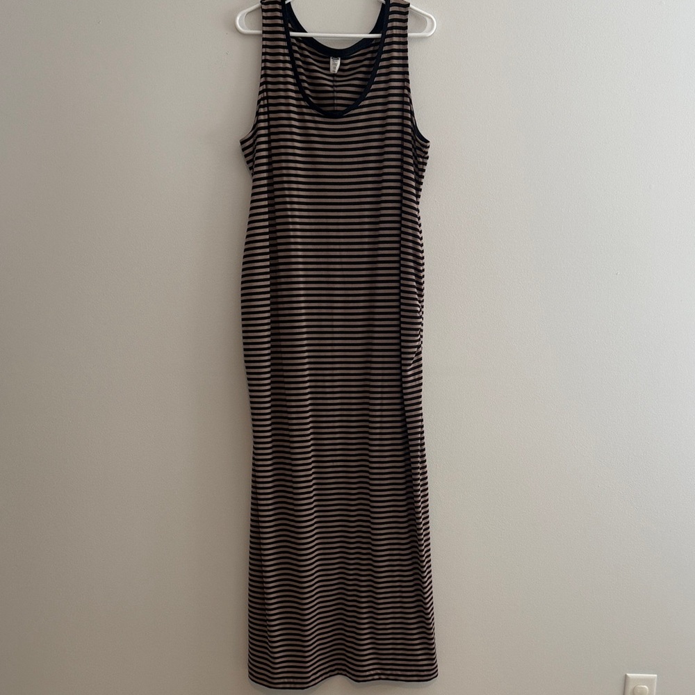 Old Navy Sleeveless Striped Maxi Dress — Black and Tan Stripes